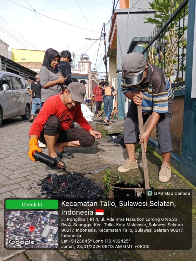 IMG-20260202-WA0005-768x1024 <font dir="auto" style="vertical-align: inherit;"><font dir="auto" style="vertical-align: inherit;">Kekompakan Kerja Bakti Bulanan Di Kecamatan Tallo Kelurahan Suangga RW 06</font></font>.